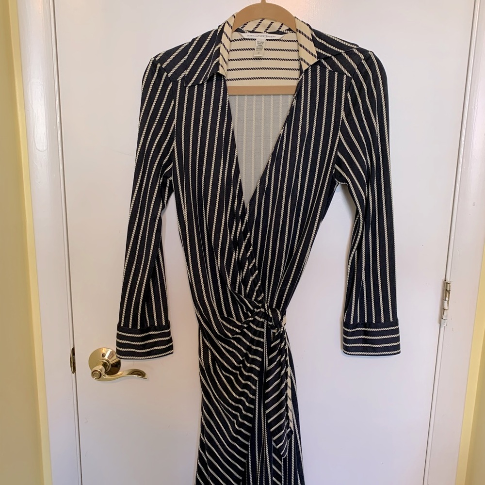 Authentic Diane Von Furstenberg silk wrap dress!